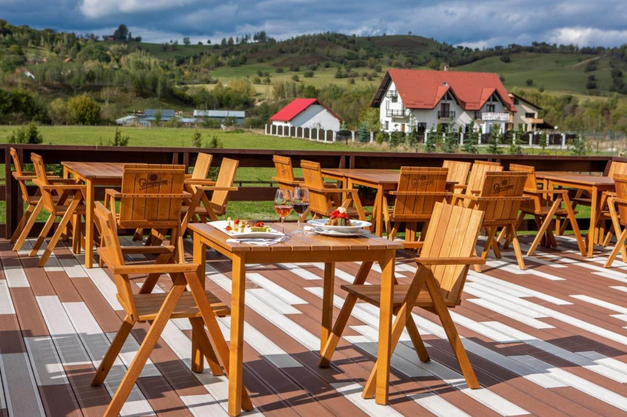 Hotel La Dolce Vita Зэрнешти Экстерьер фото