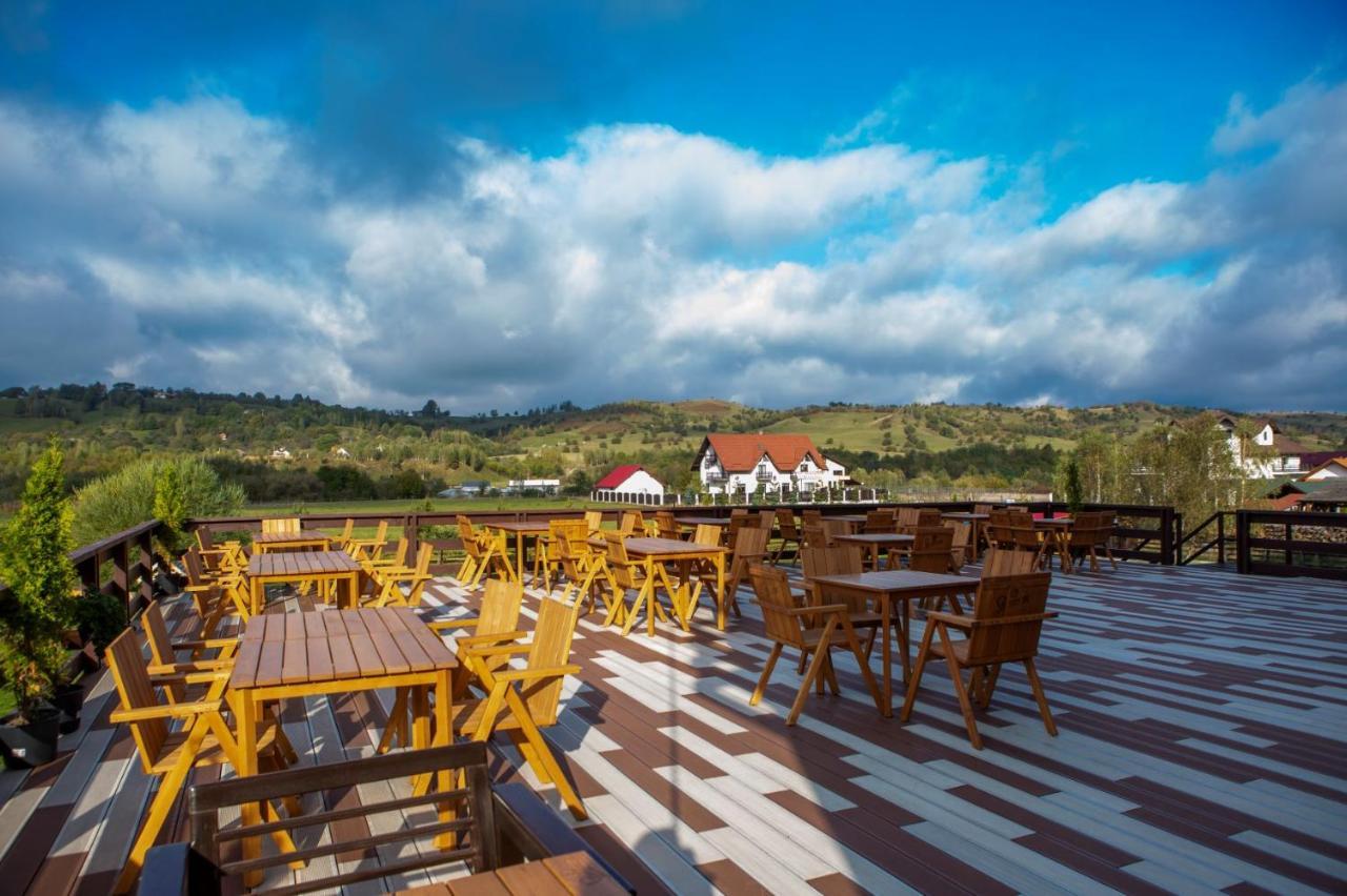 Hotel La Dolce Vita Зэрнешти Экстерьер фото